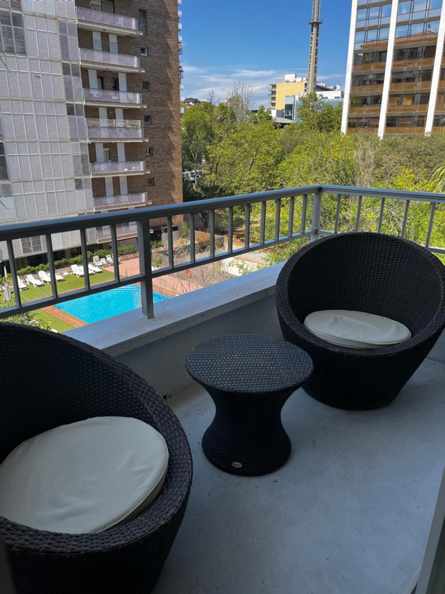 Precioso Y Tranquilo Apartamento Zona Alta Diagonal バルセロナ エクステリア 写真